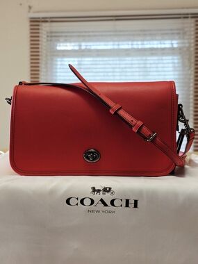 COACH Glovetanned Turnlock Crossbody Bag In DK/Deep Coral